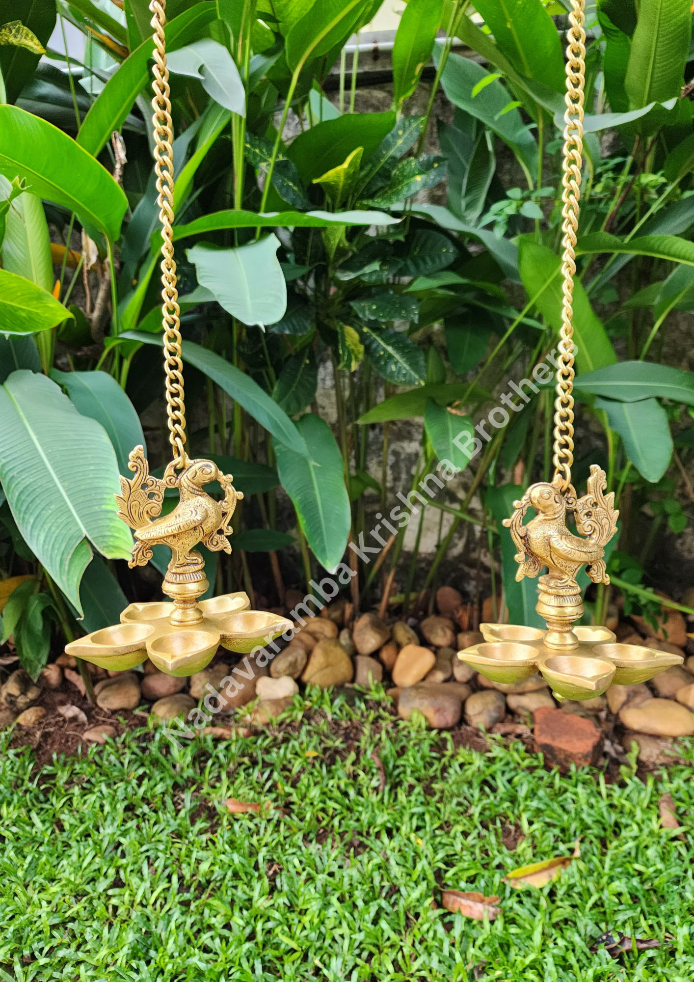 Thooku Vilakku Type V