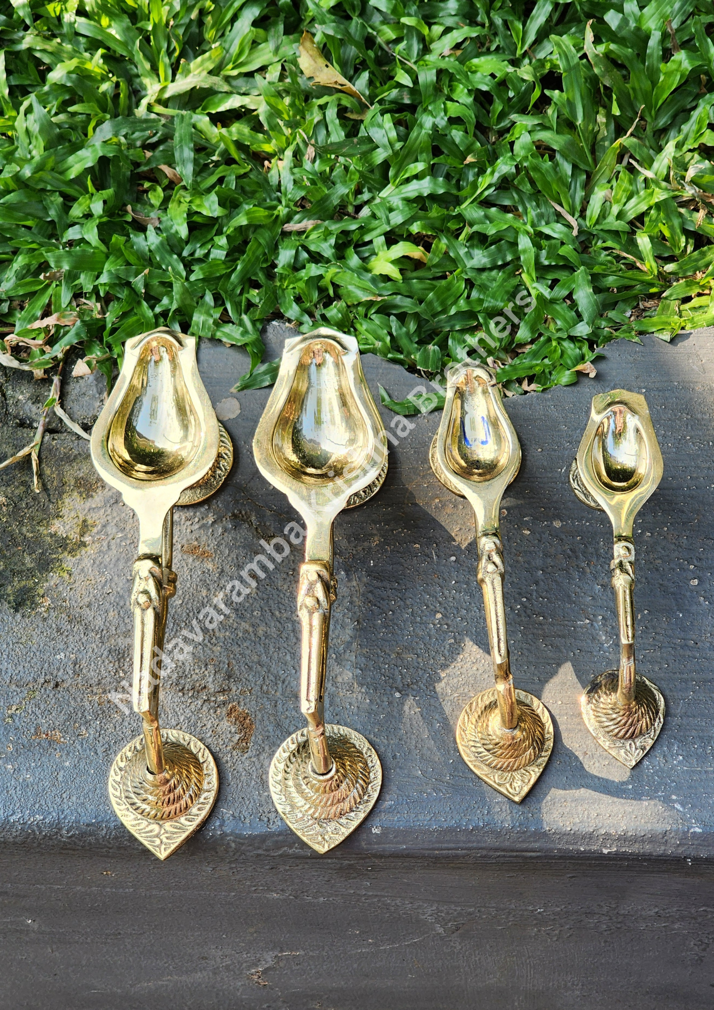 Kodi Vilakku / Eka Aarti - Image 2