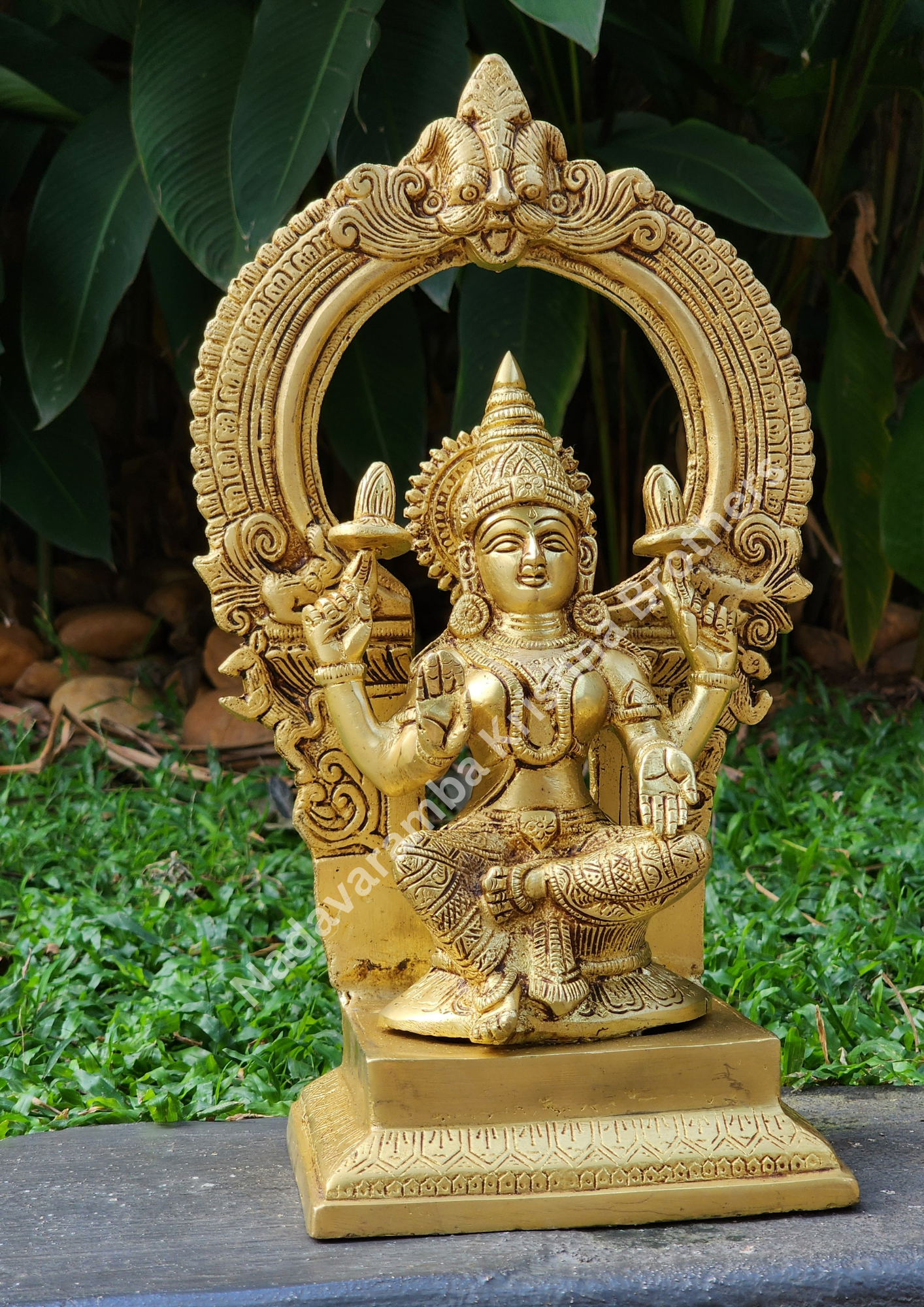 Goddess Lakshmi 14 inch - Image 4