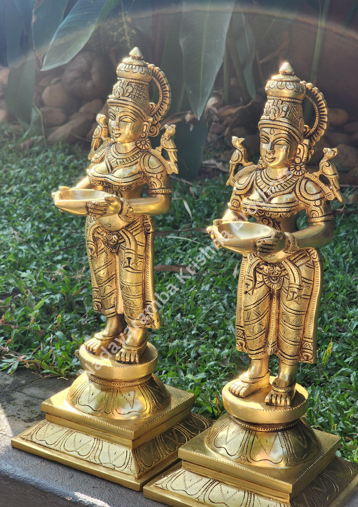 Pavaai Vilakku 17inch - Image 4