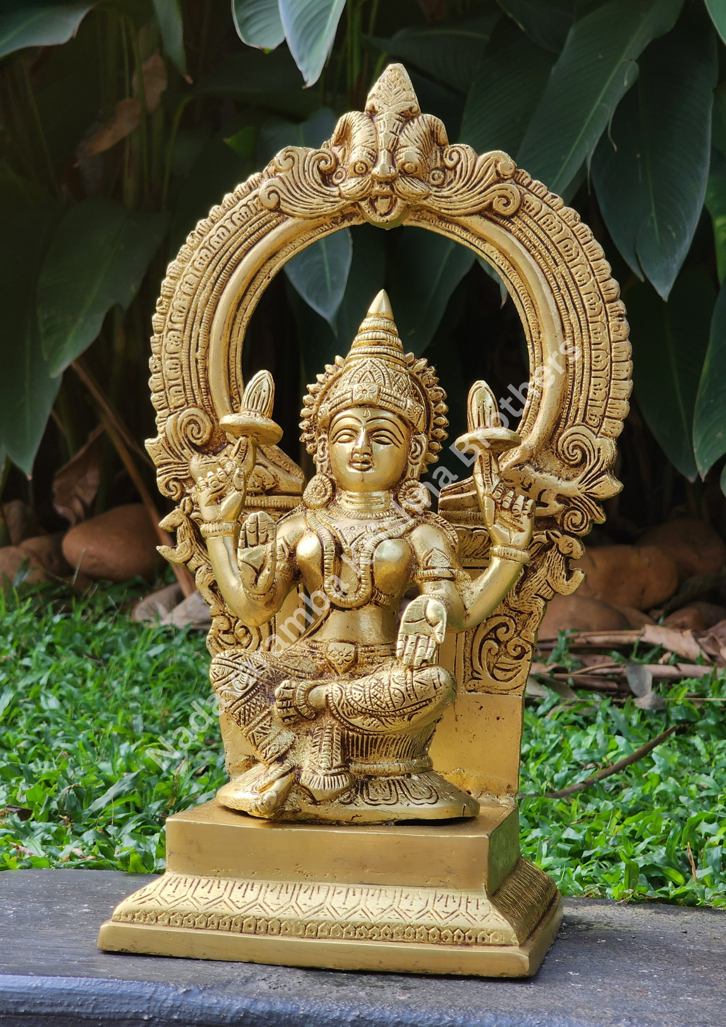 Goddess Lakshmi 14 inch - Image 3