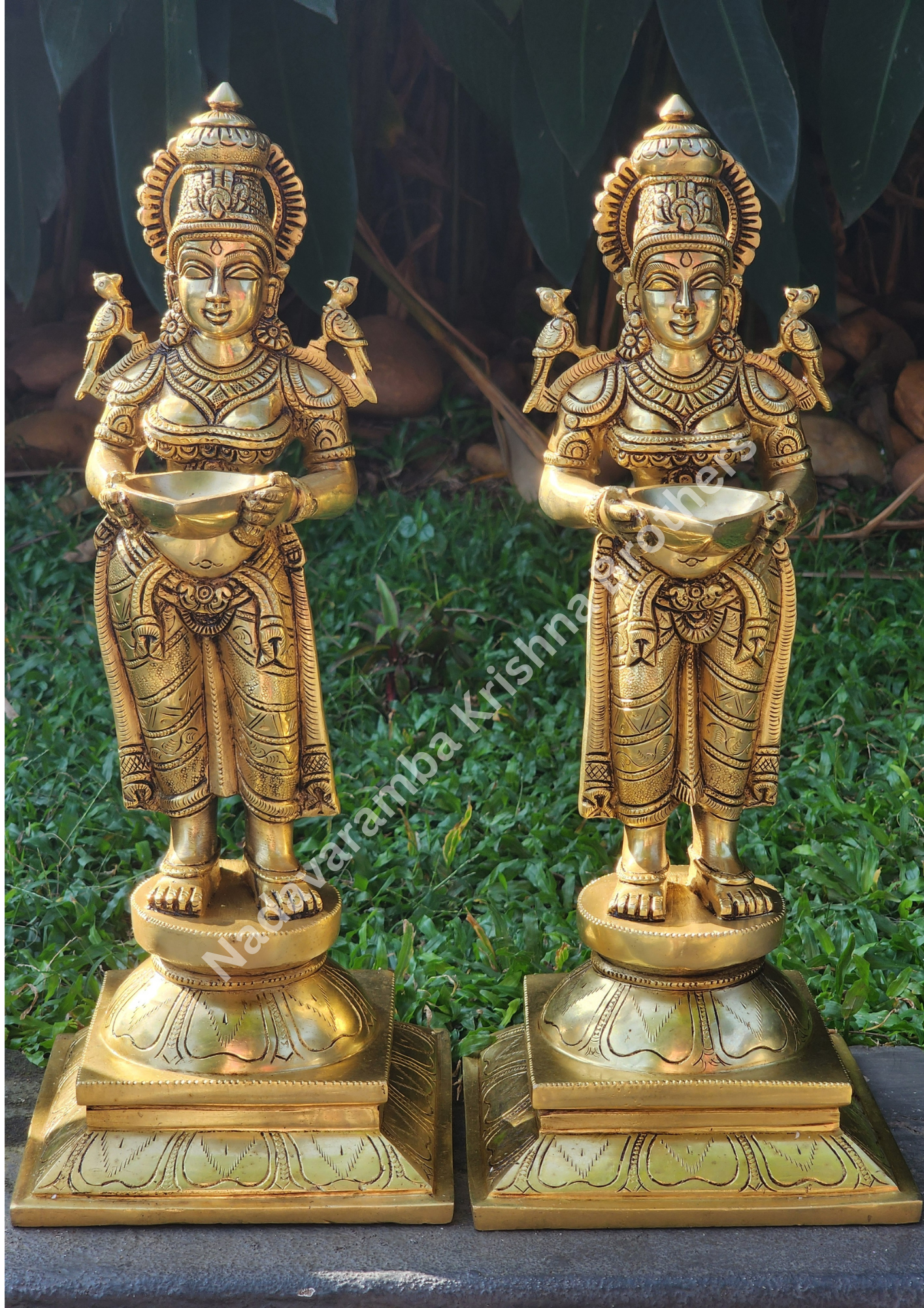 Pavaai Vilakku 17inch