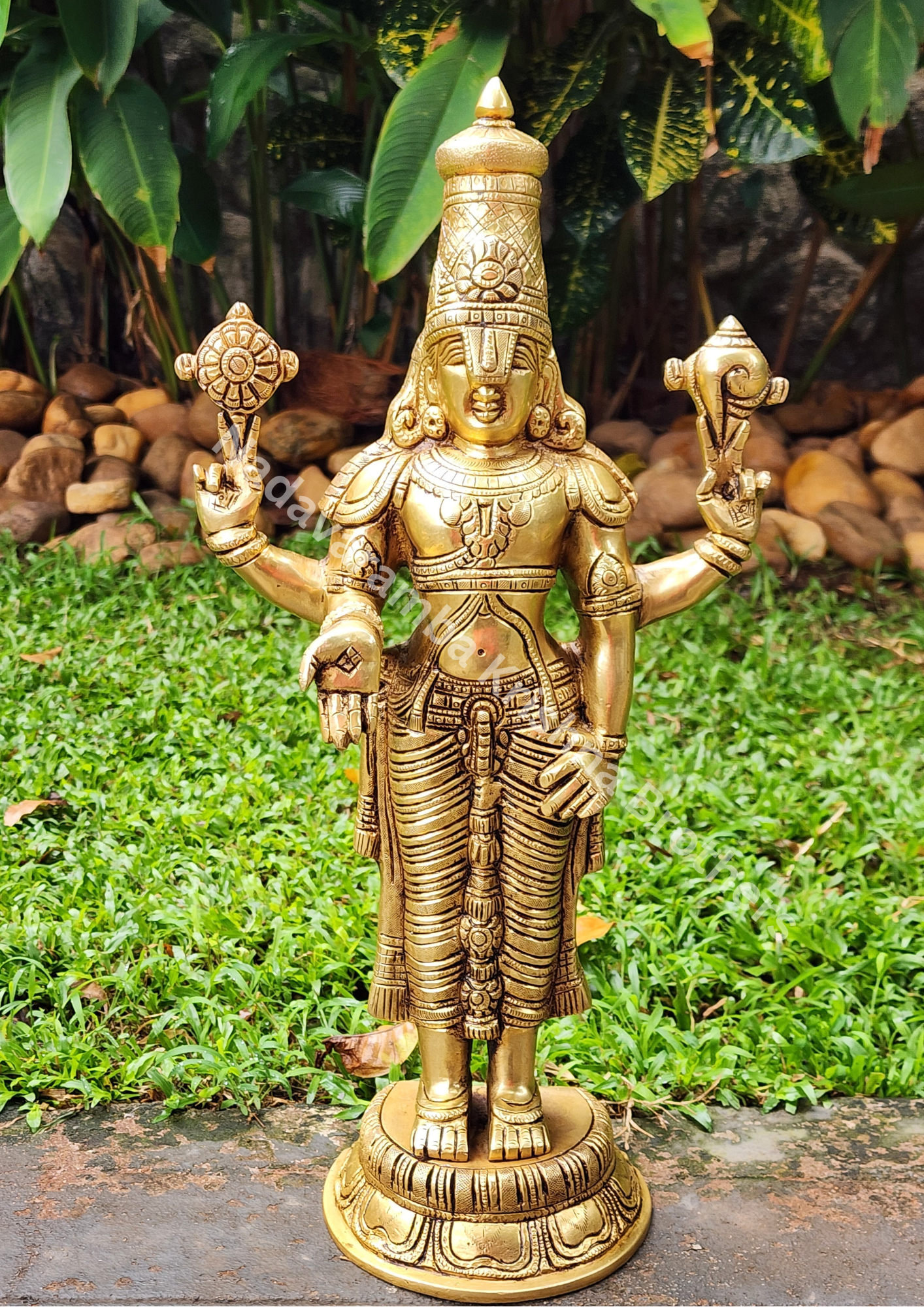 Perumal/Venkatachalapati 18 inches TBAL-17