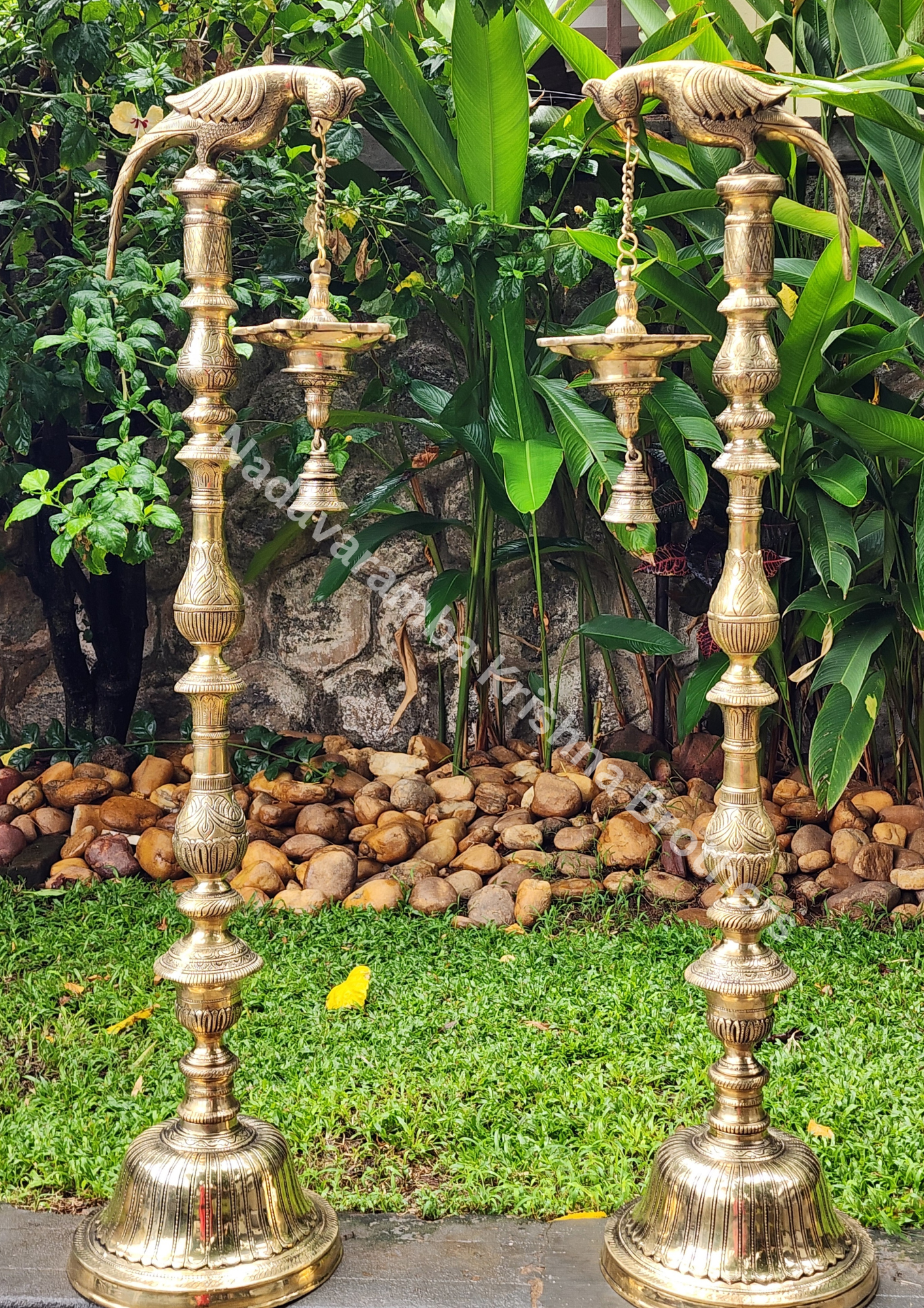 Parrot Bronze Vilakku/Lamp 4 feet