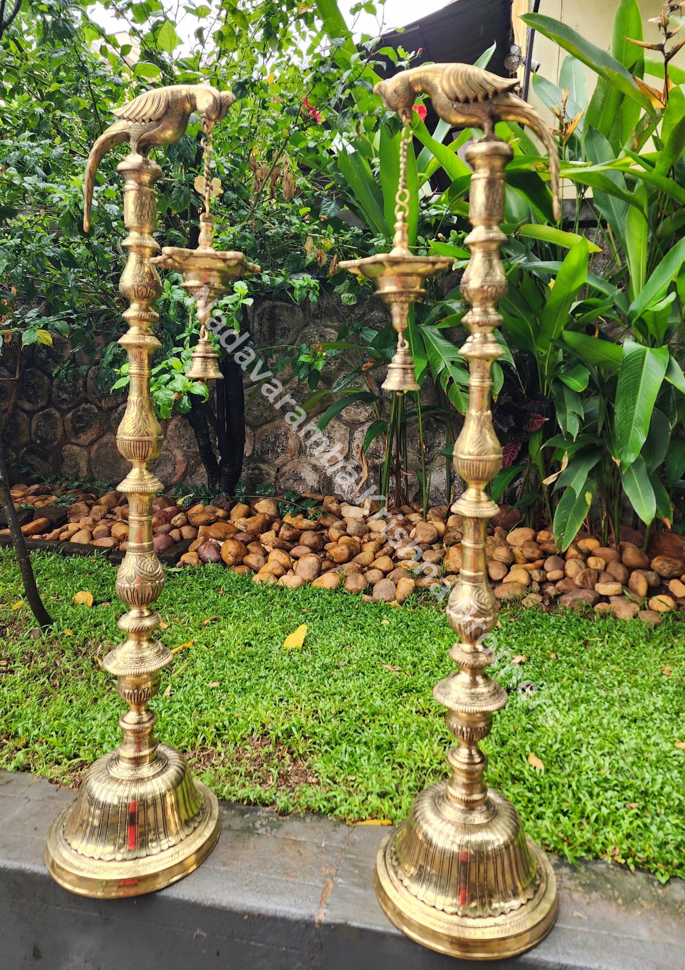 Parrot Bronze Vilakku/Lamp 4 feet - Image 3