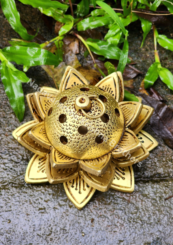 Antique Brass Dhoop & Sambrani Stand 2.5 inch LDD-1 - Image 2