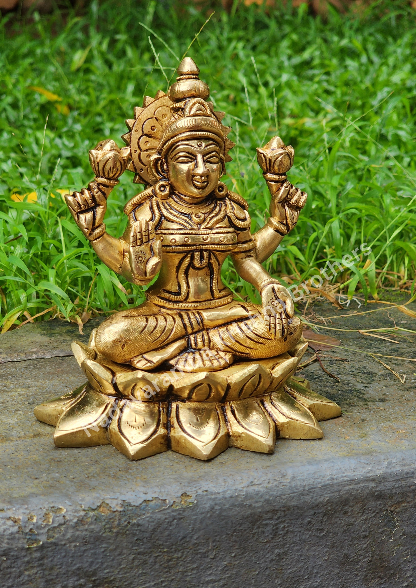 Goddess Lakshmi 5.5 inch (SC-3727) - Image 4
