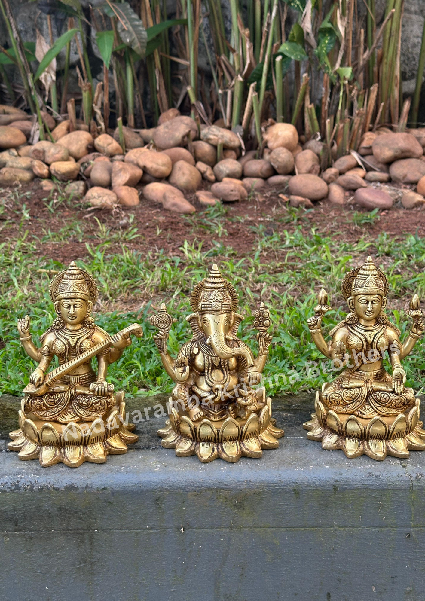 Goddess Saraswathi 7.5 inch (LOTSAR-SGE-75) - Image 2